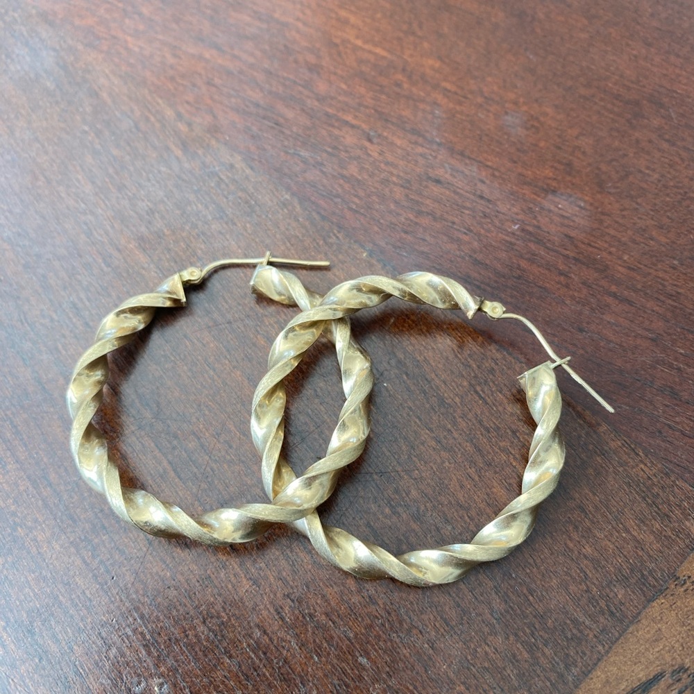 hoops 14k used a few times I sell them because I don't use them